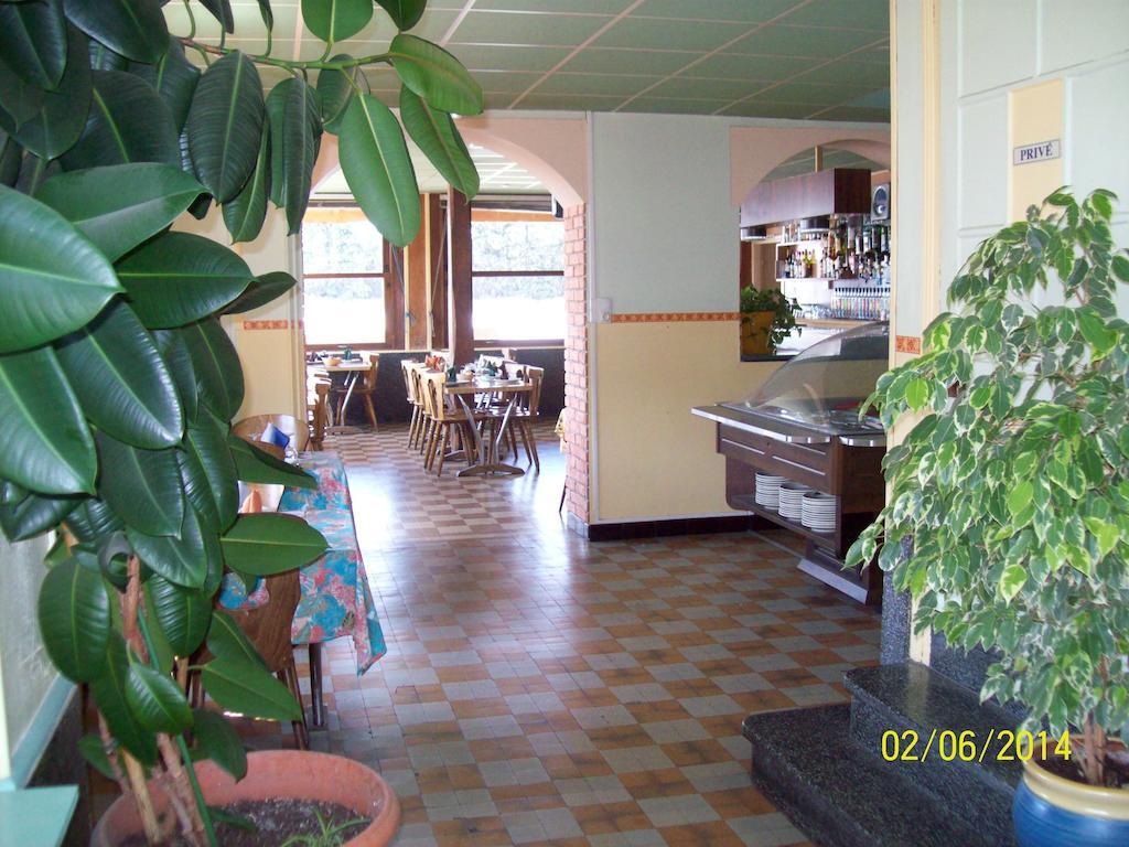 Hotel Le Relais Des Blaches Pierrelatte Exterior foto